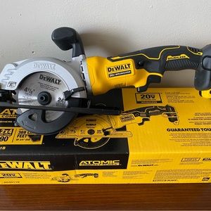 Dewalt power saw